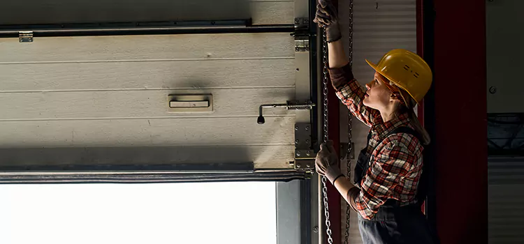 Addressing Common Garage Door Stoppage Issues in Chattanooga, TN
